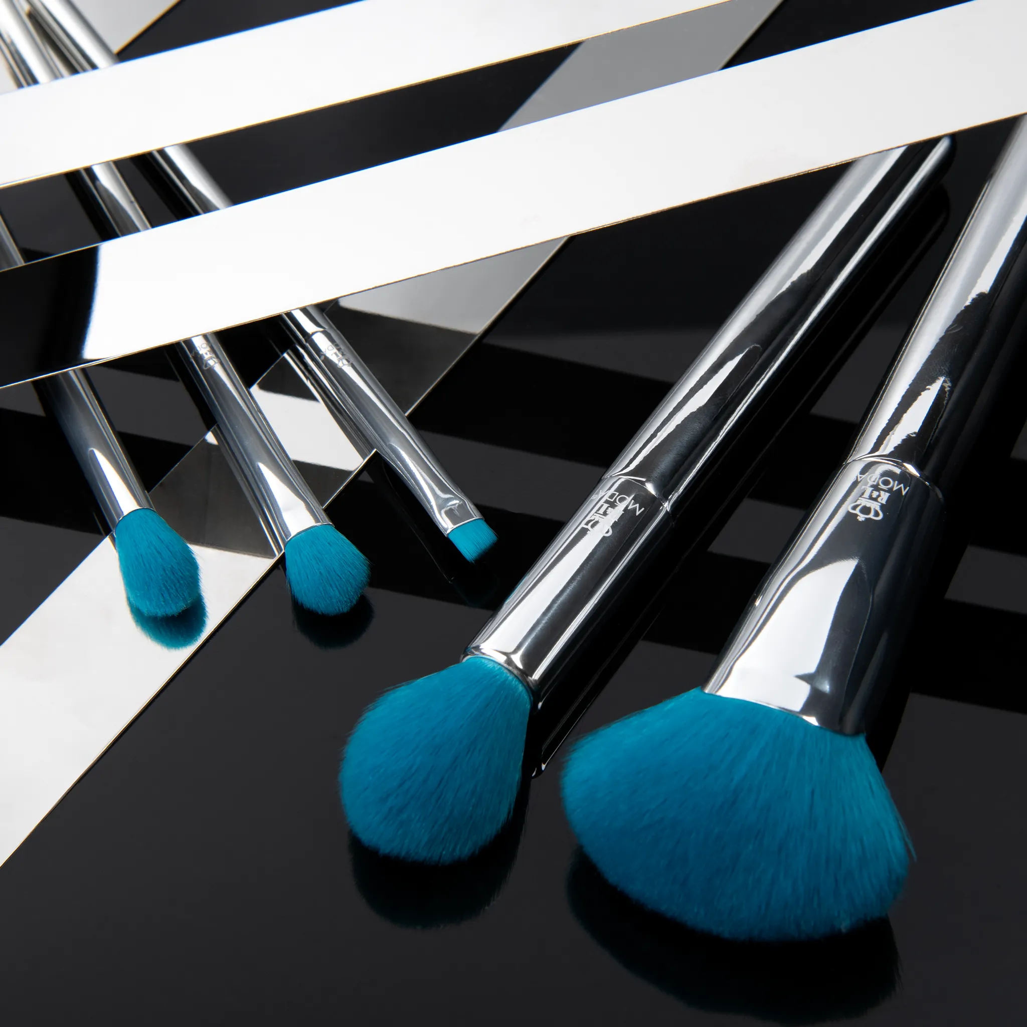 MŌDA® Metallic Heavy Metal Face Kit, Luminous