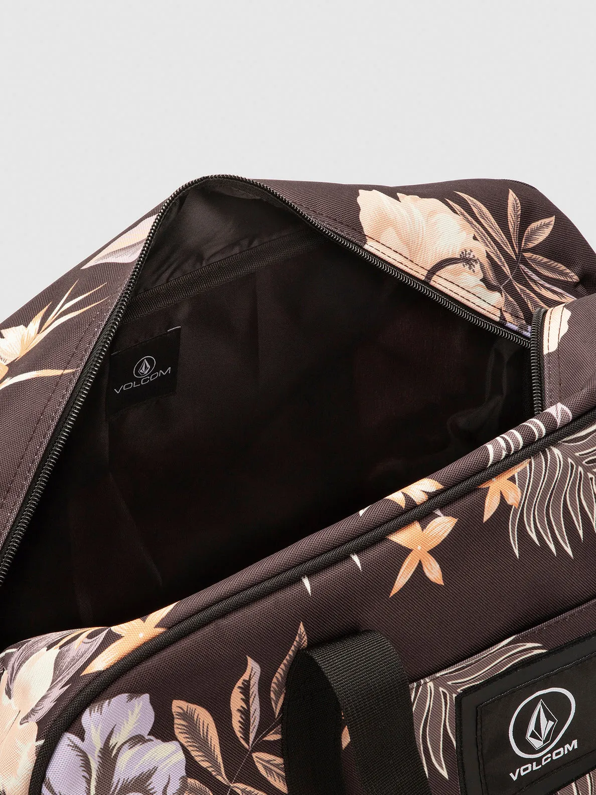 VOLCOM PATCH ATTACK GEAR BAG - CHR
